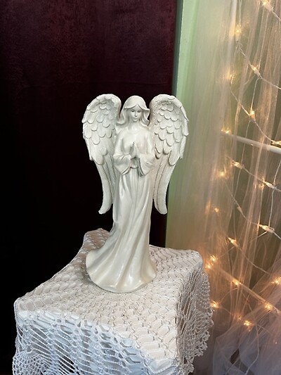 12&quot;  Musical Angel W/Praying Hands