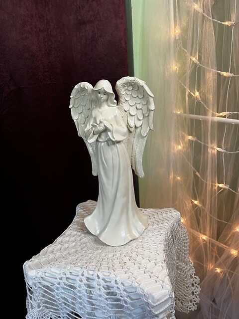 12" Musical Angel W/Harp