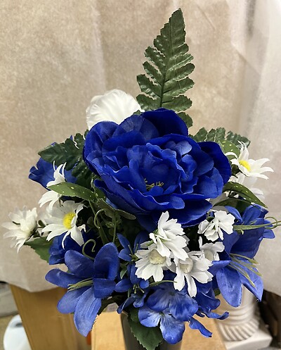 BLUE &amp; WHITE Silk Vase
