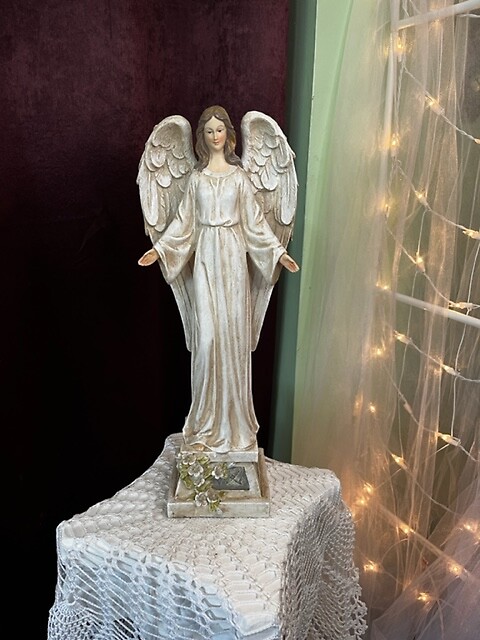 17" Angel