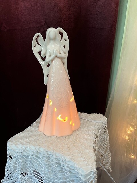 12" Lighted Angel