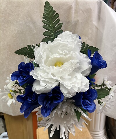 BLUE &amp; WHITE Silk Vase